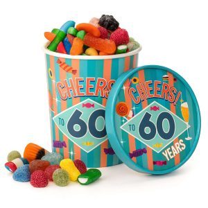 Candy Bucket 60 jaar – Cadeau met Snoepmix