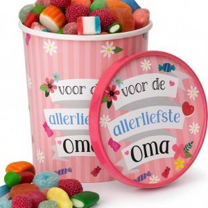 Candy Bucket Oma – Cadeau met Snoepmix